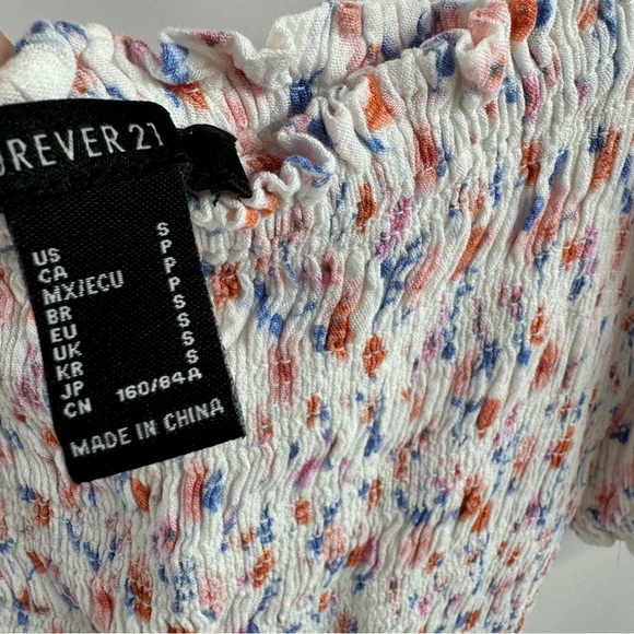 Forever 21 White Floral Smocked Puffed Sleeve Top – Size Small - Picture 4 of 5